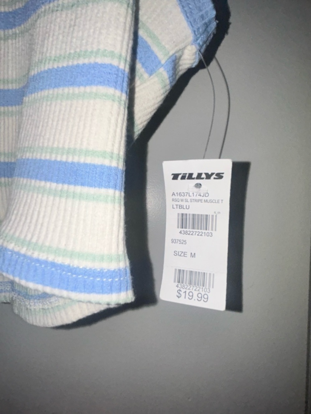 NWT Tilly’s Cropped Striped Tank Size Medium - Picture 2 of 5